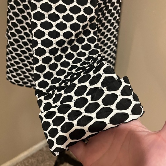 Joseph Ribkoff Textured Polka Dot Mandarin Collar Asymmetric Hem Jacket, size 10 - Picture 4 of 9